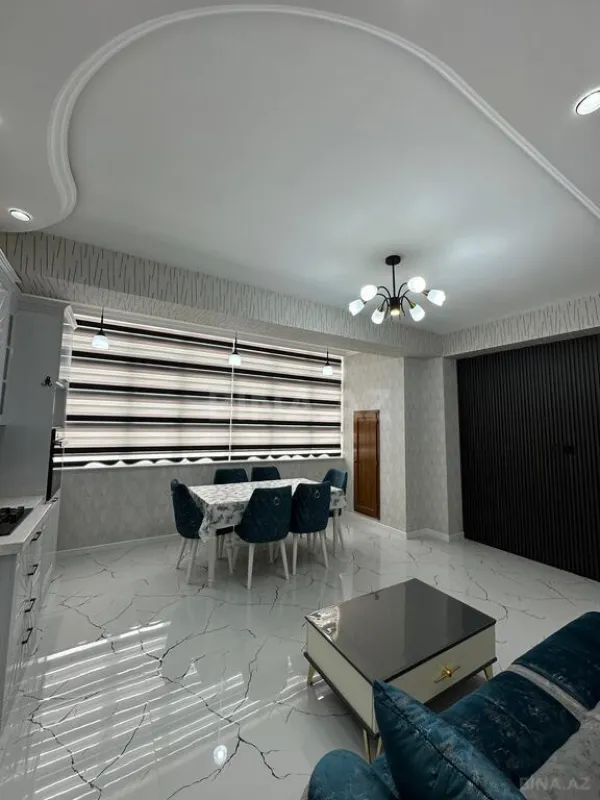 Satılır 3 otaqlı mənzil 135 m²