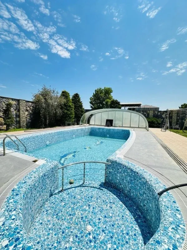 Kirayə verilir 5 otaqlı həyət evi 400 m²