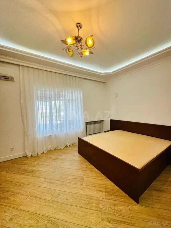 Kirayə verilir 5 otaqlı həyət evi 400 m²
