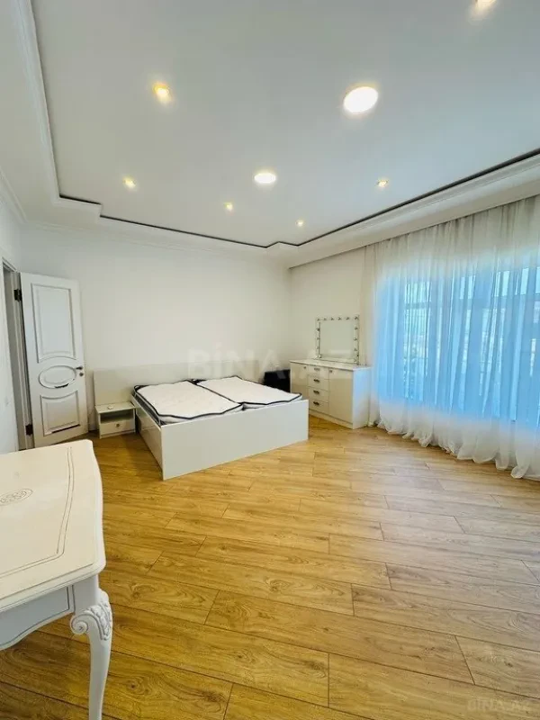 Kirayə verilir 5 otaqlı həyət evi 400 m²
