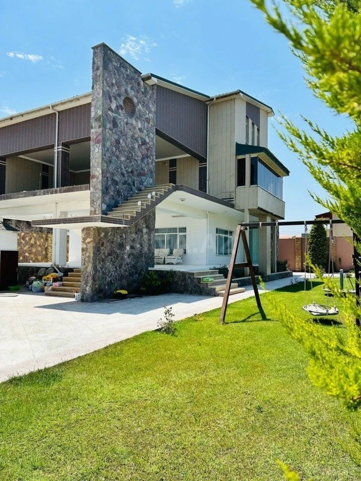 Kirayə verilir 5 otaqlı həyət evi 400 m²