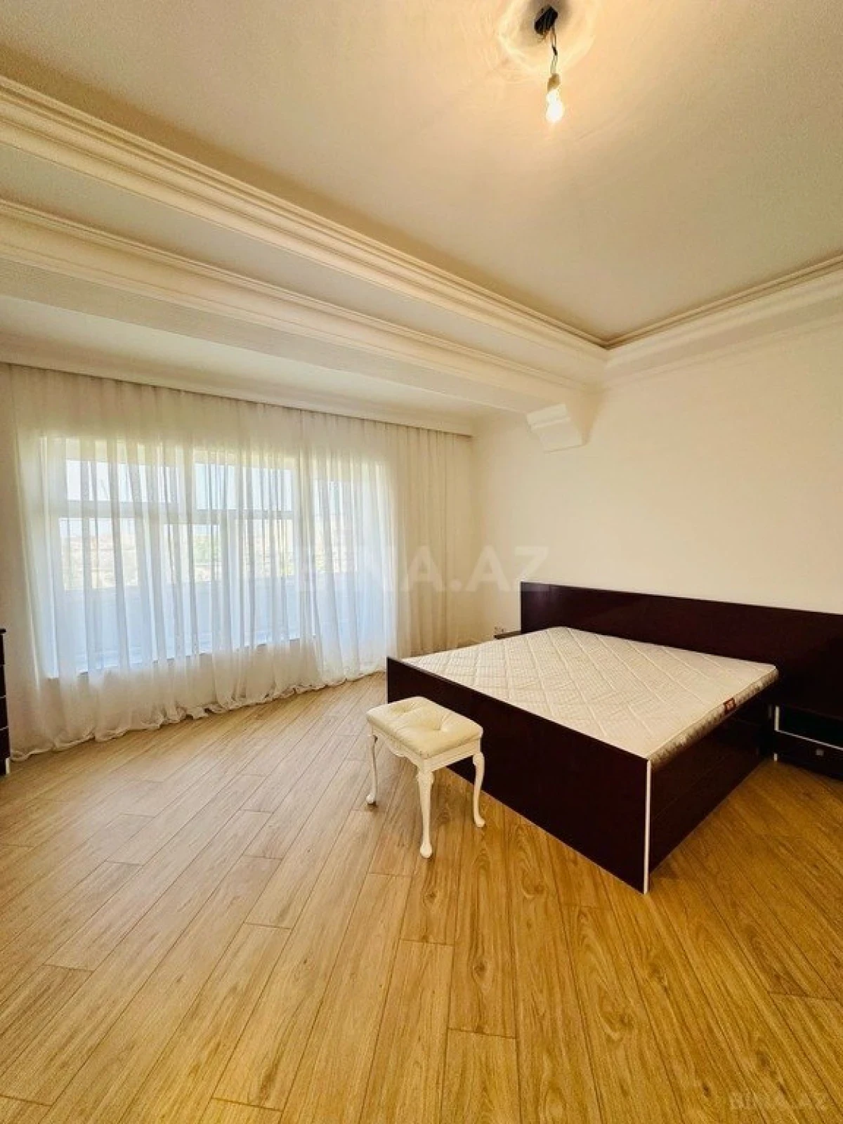 Kirayə verilir 5 otaqlı həyət evi 400 m²