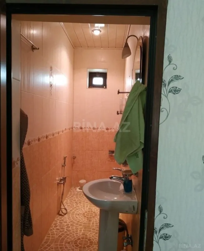 Satılır 4 otaqlı həyət evi 200 m²