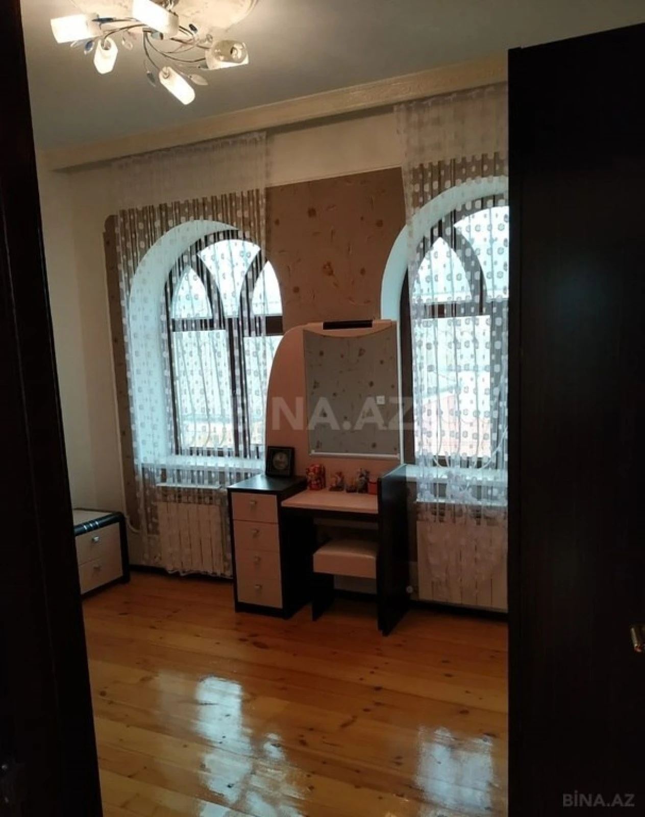 Satılır 4 otaqlı həyət evi 200 m²