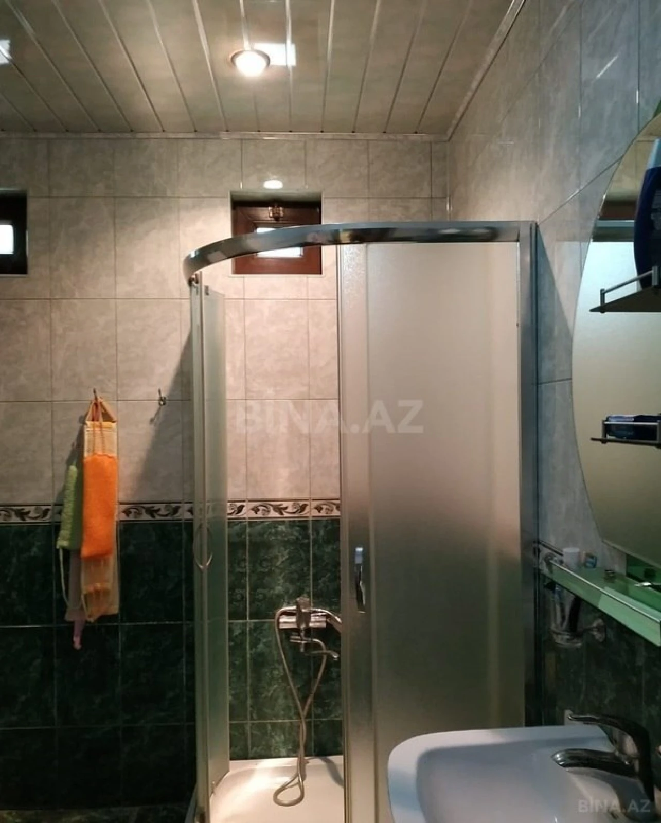 Satılır 4 otaqlı həyət evi 200 m²