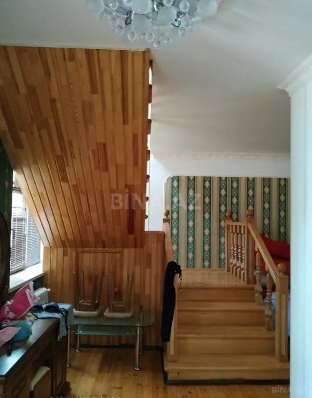 Satılır 4 otaqlı həyət evi 200 m²