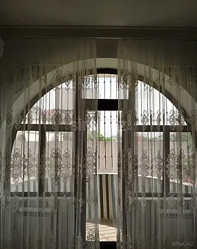 Satılır 4 otaqlı həyət evi 200 m²