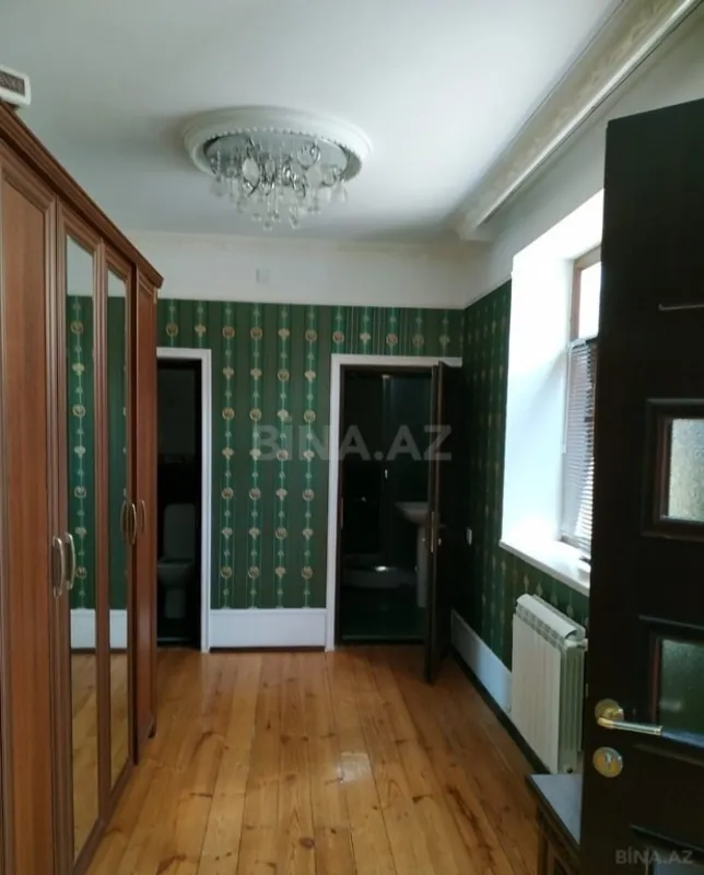 Satılır 4 otaqlı həyət evi 200 m²