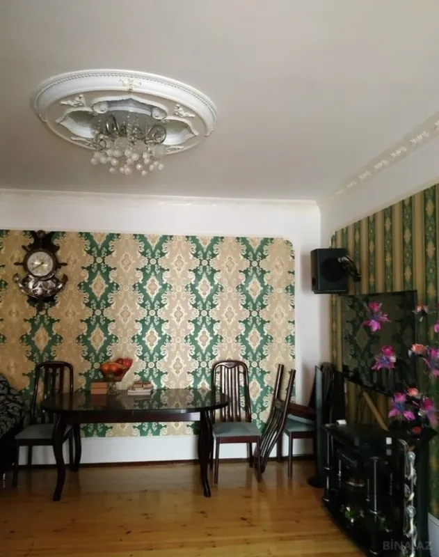 Satılır 4 otaqlı həyət evi 200 m²