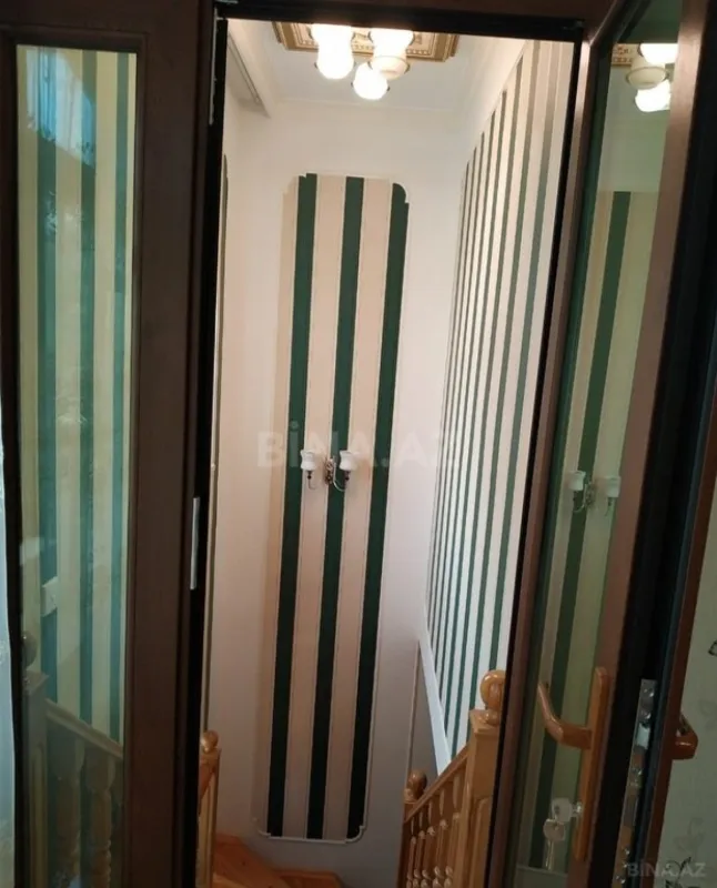 Satılır 4 otaqlı həyət evi 200 m²