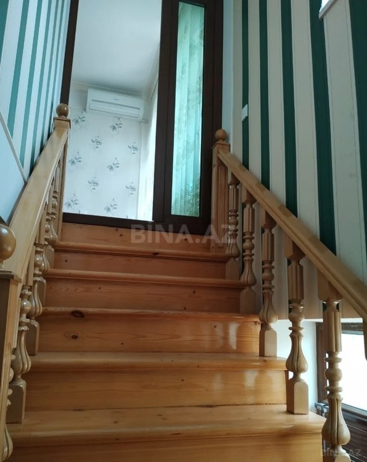 Satılır 4 otaqlı həyət evi 200 m²