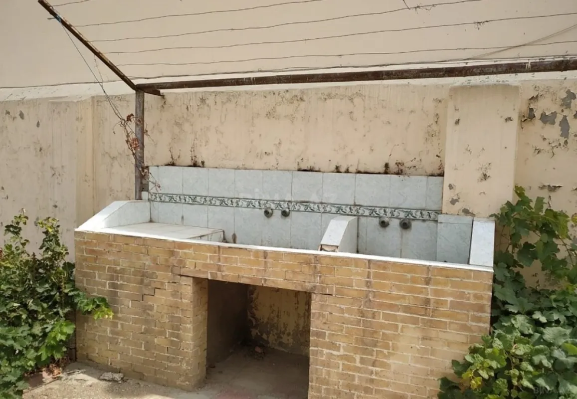 Satılır 4 otaqlı həyət evi 200 m²