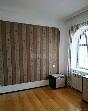 Satılır 4 otaqlı həyət evi 200 m²