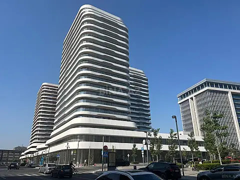 Satılır 4 otaqlı mənzil 225 m²