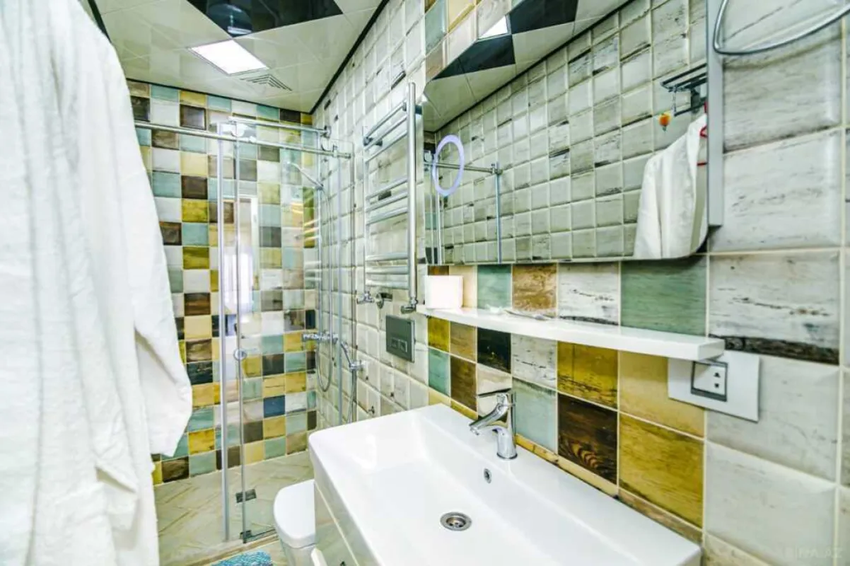 Kirayə verilir 3 otaqlı mənzil 147 m²