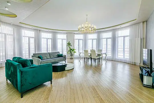 Kirayə verilir 3 otaqlı mənzil 147 m²