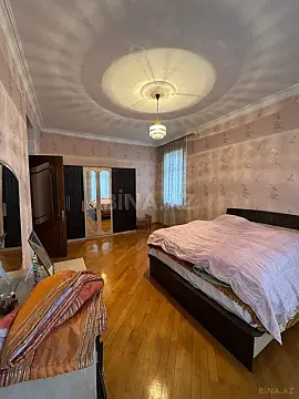 Satılır 8 otaqlı həyət evi 500 m²