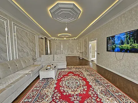Satılır 5 otaqlı həyət evi 250 m²