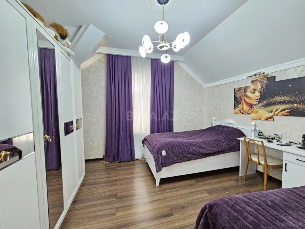 Satılır 5 otaqlı həyət evi 250 m²