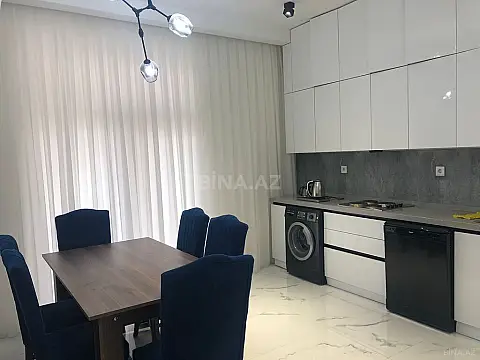 Satılır 4 otaqlı mənzil 180 m²