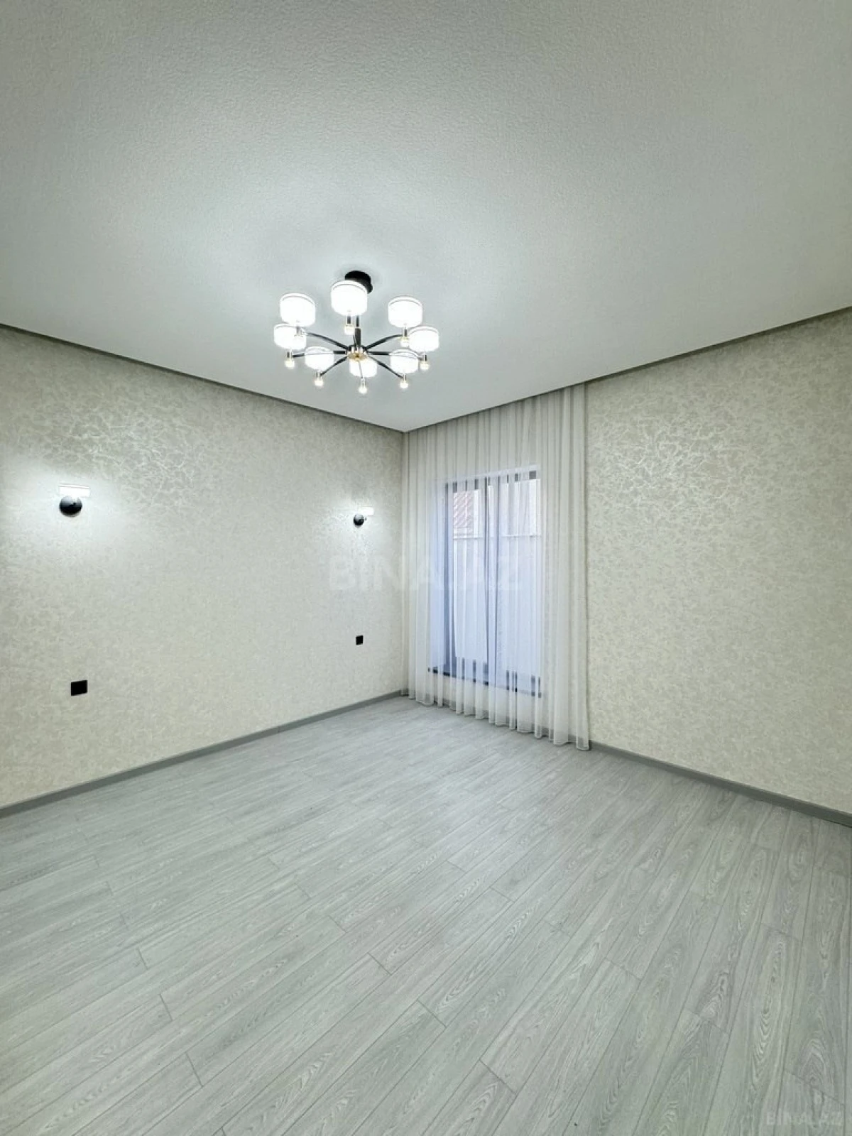 Satılır 4 otaqlı həyət evi 160 m²