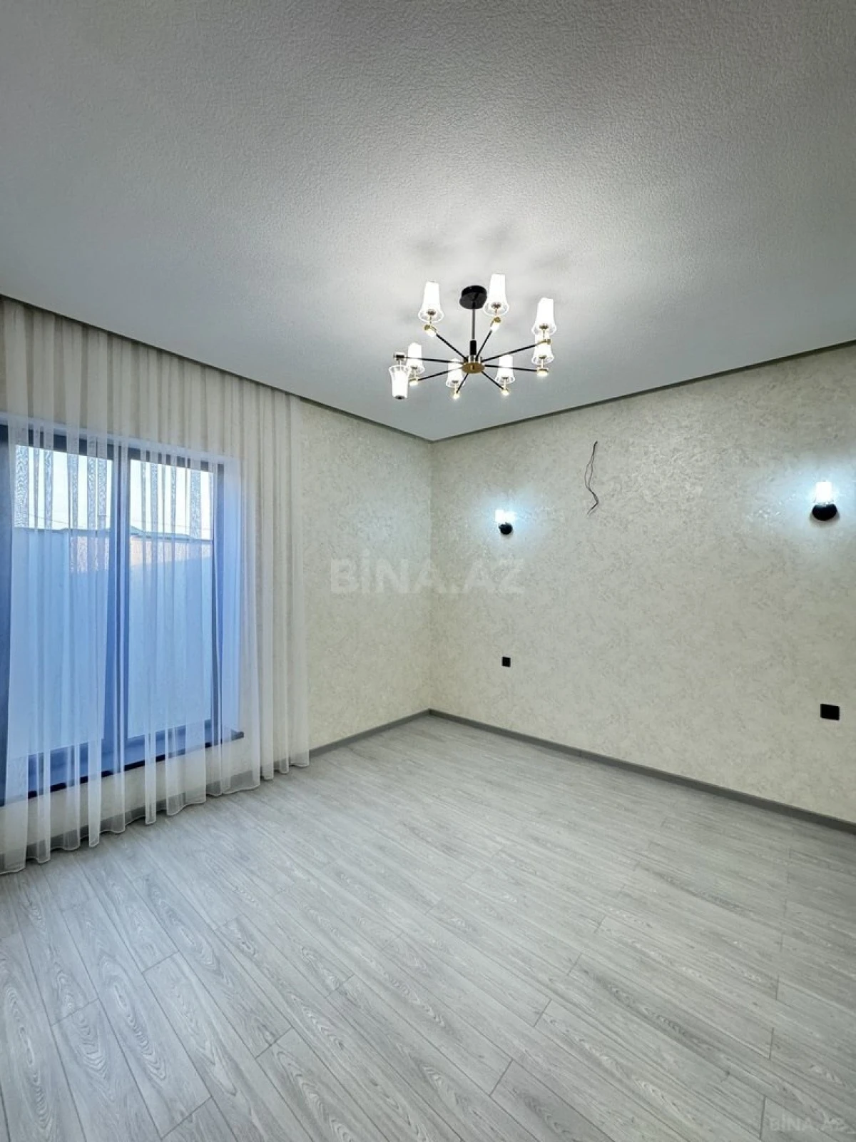 Satılır 4 otaqlı həyət evi 160 m²
