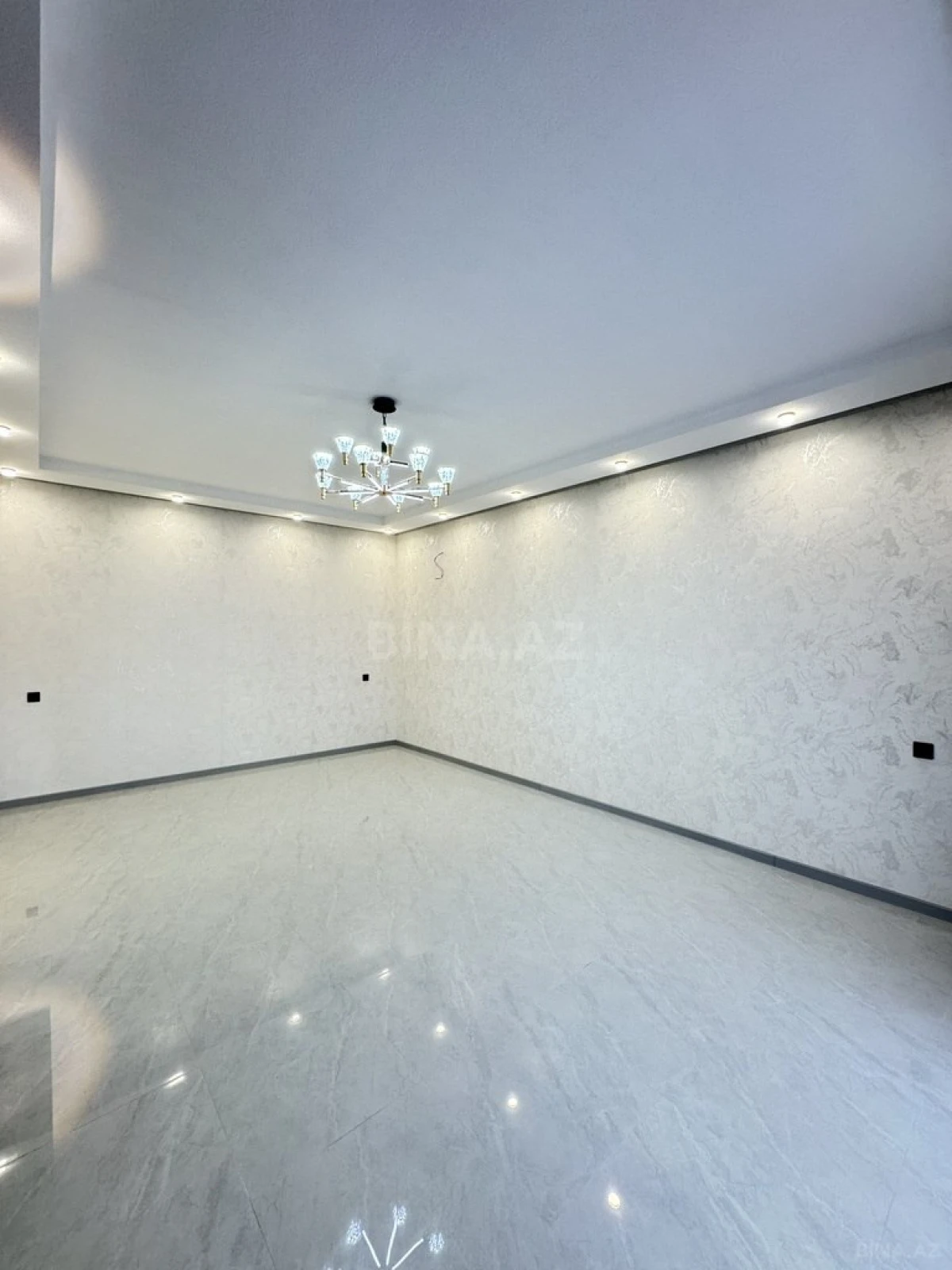 Satılır 4 otaqlı həyət evi 160 m²