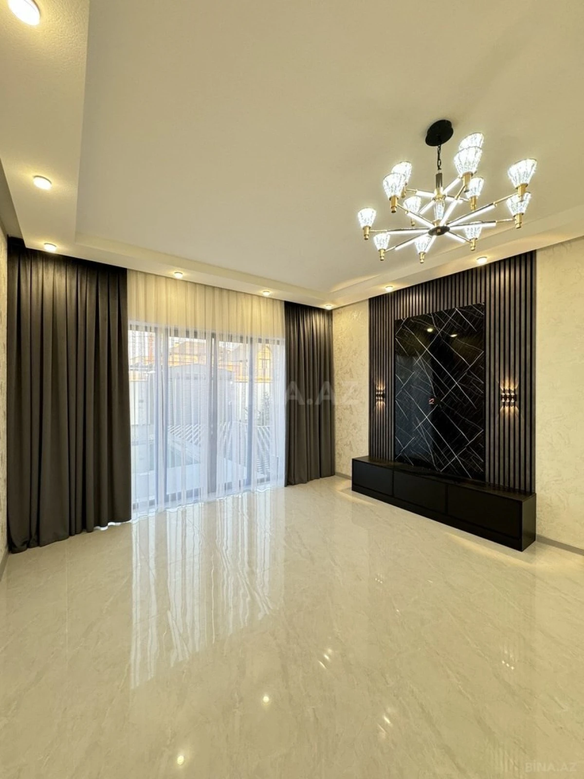 Satılır 4 otaqlı həyət evi 160 m²