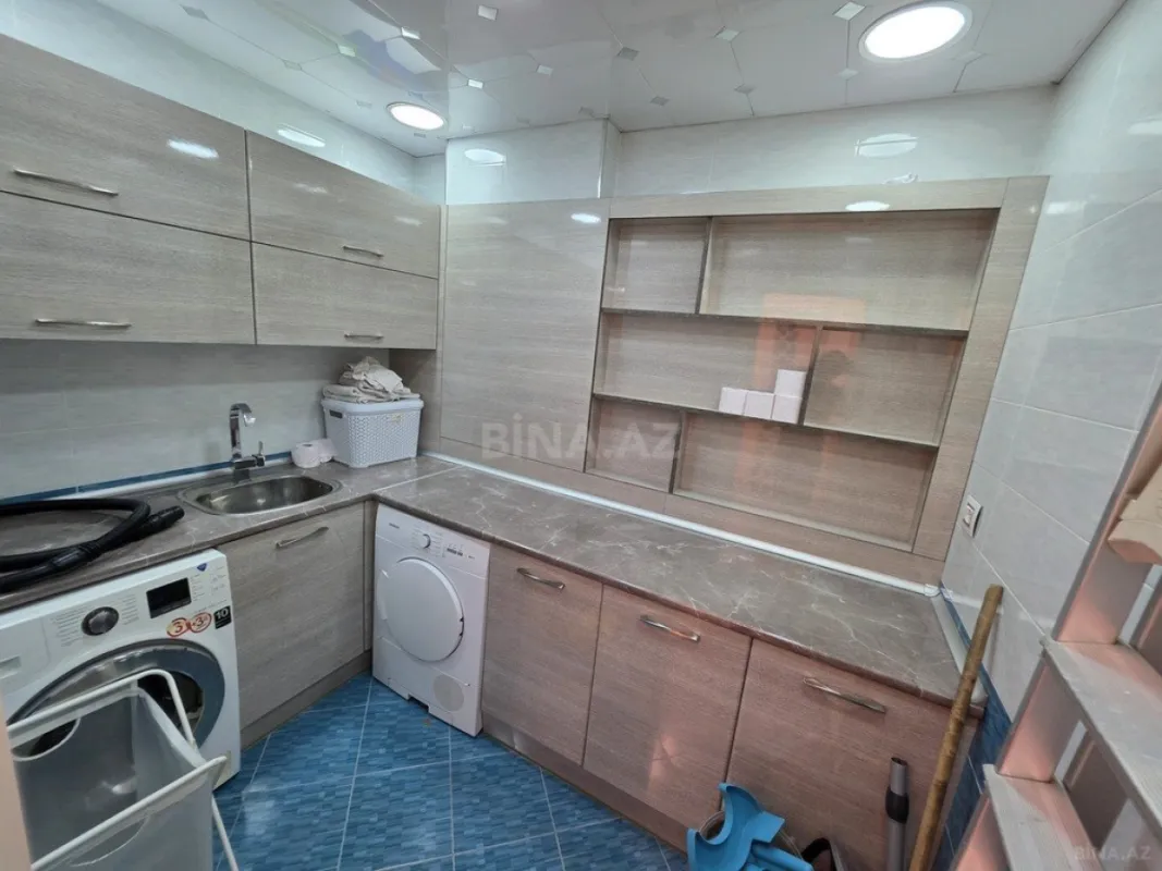 Kirayə verilir 5 otaqlı mənzil 263 m²