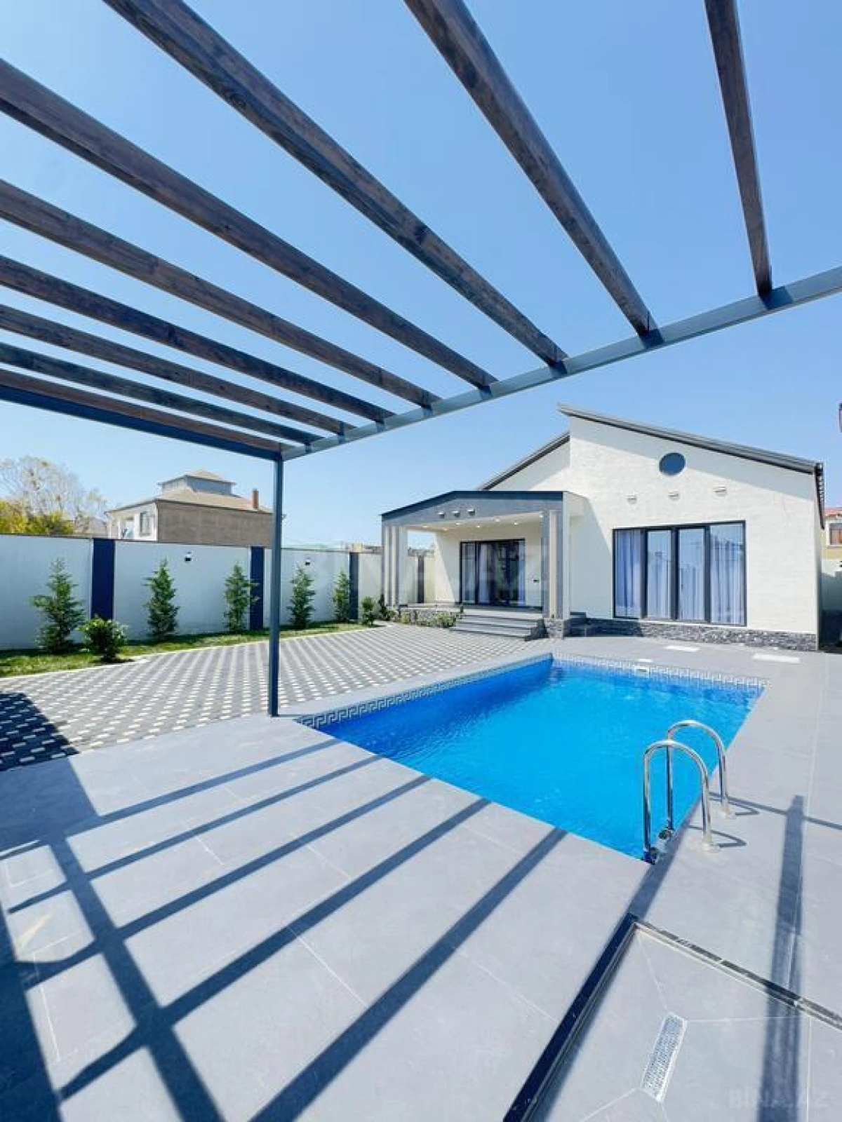 Satılır 4 otaqlı həyət evi 160 m²