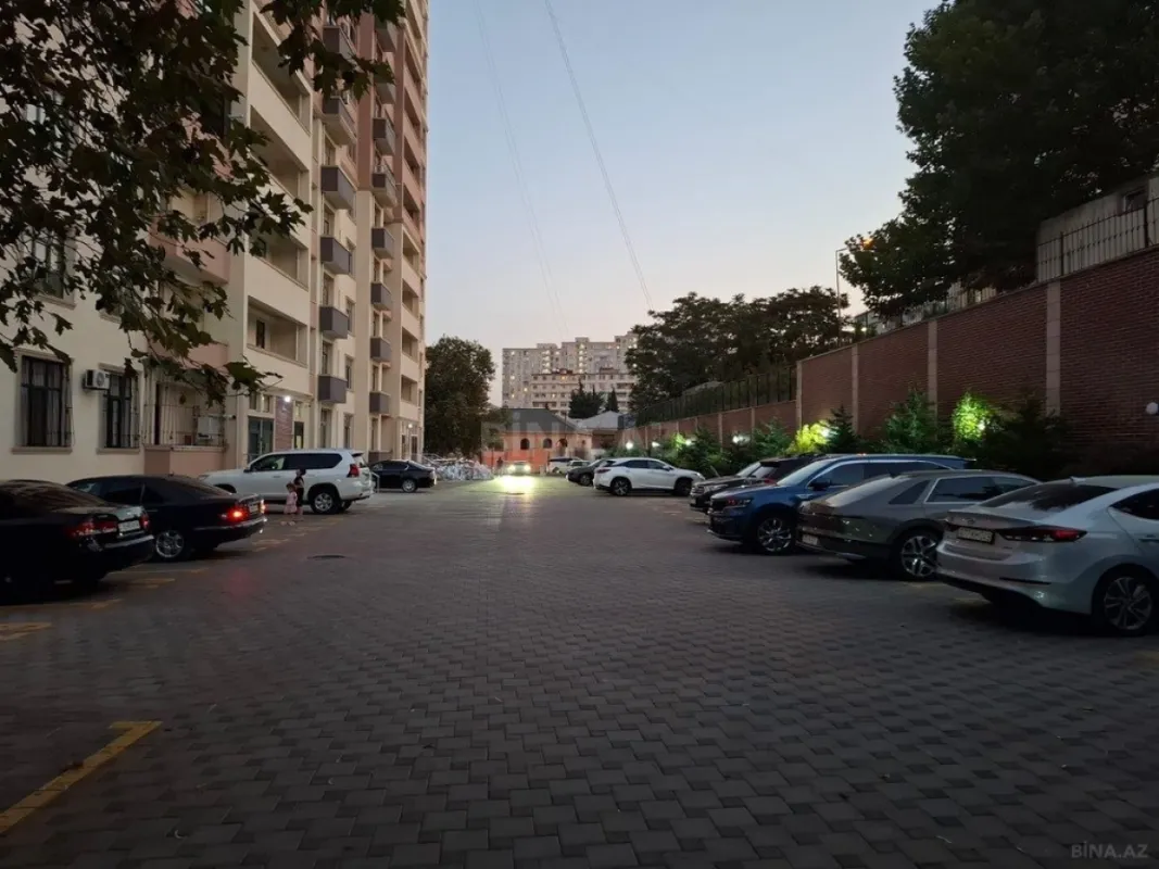 Satılır 2 otaqlı mənzil 100 m²