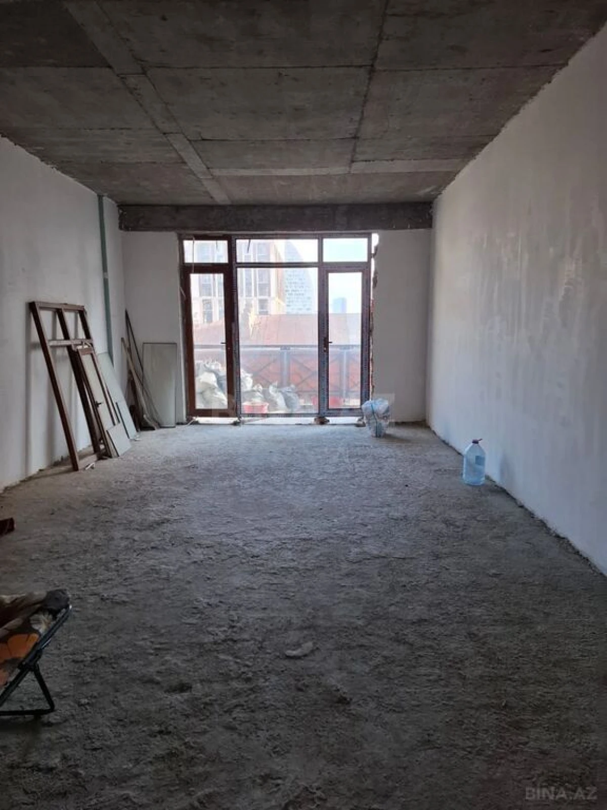 Satılır 2 otaqlı mənzil 100 m²