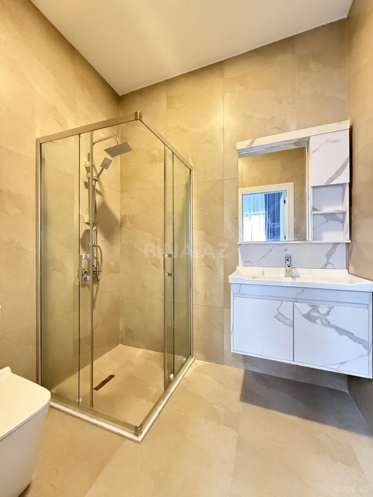 Satılır 4 otaqlı həyət evi 130 m²