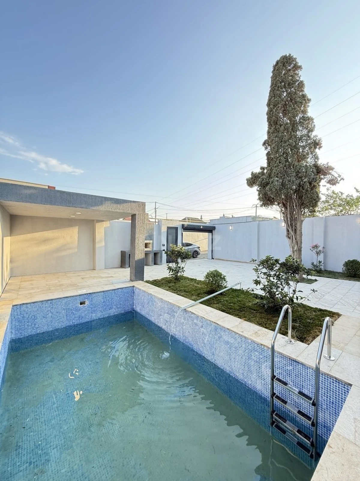 Satılır 4 otaqlı həyət evi 130 m²