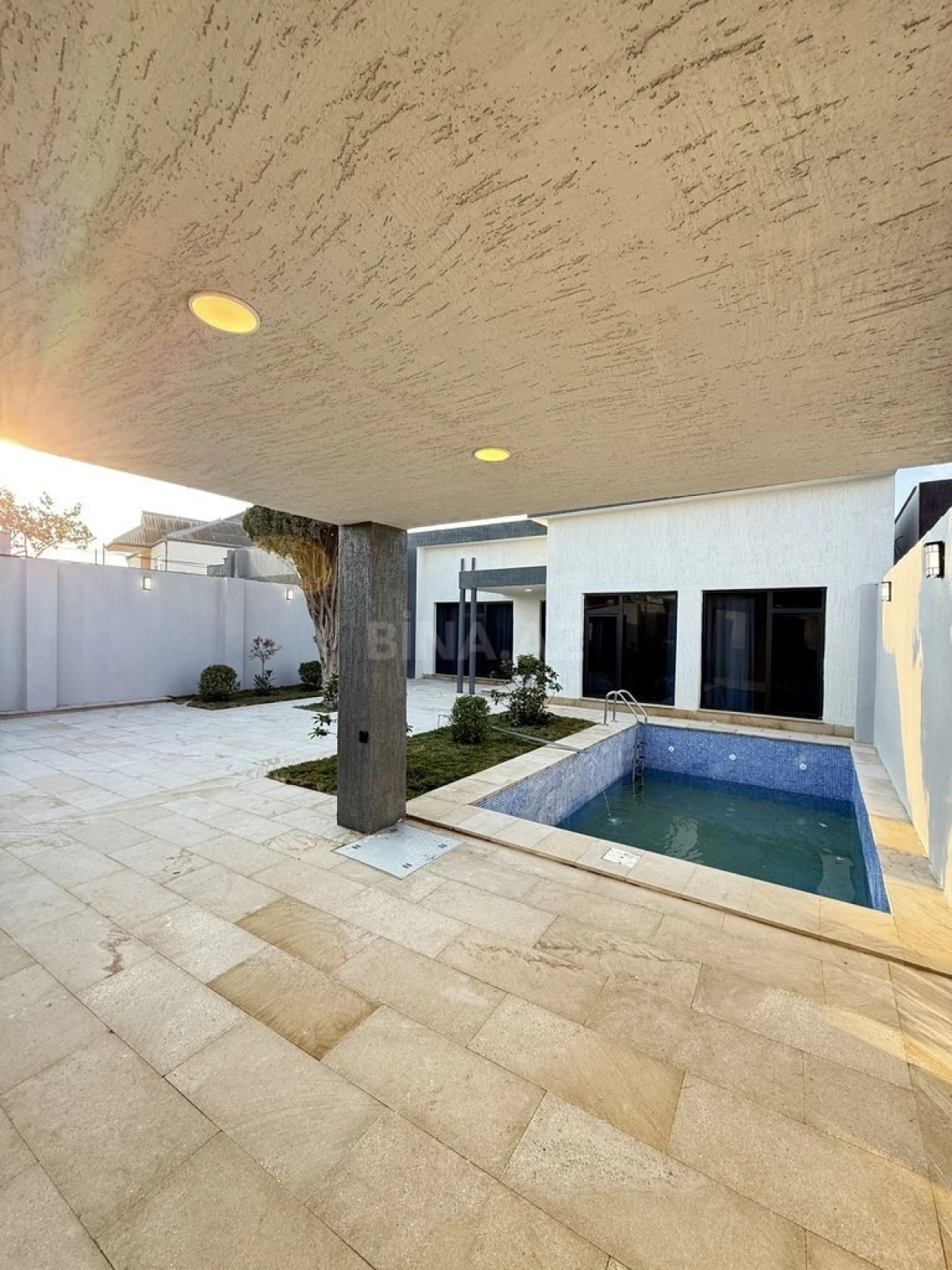 Satılır 4 otaqlı həyət evi 130 m²