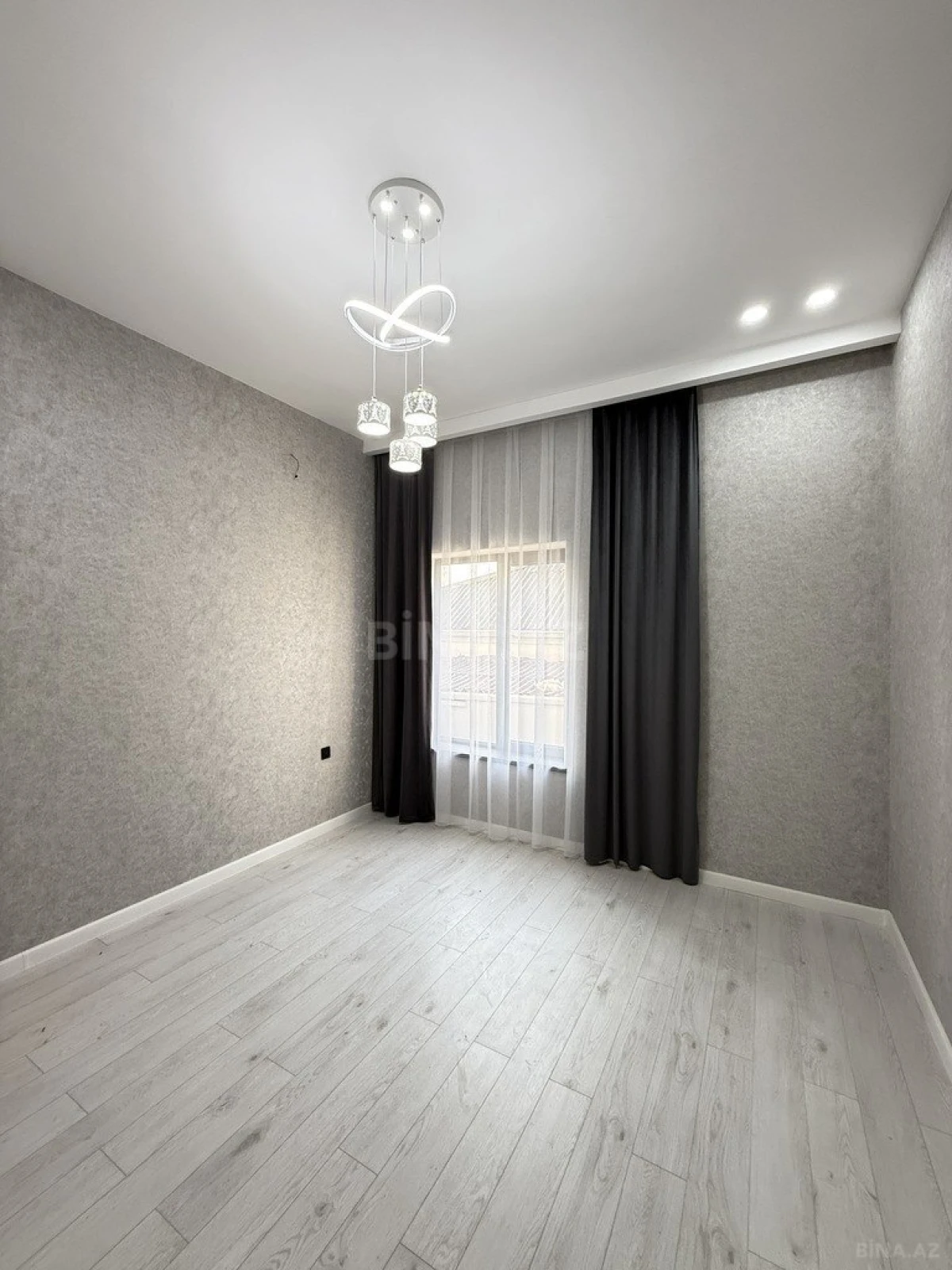 Satılır 4 otaqlı həyət evi 130 m²