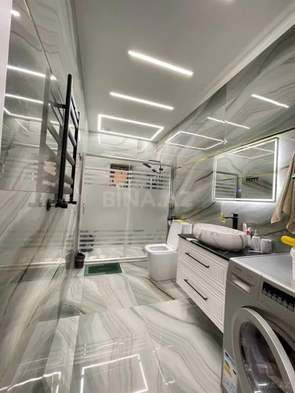 Satılır 8 otaqlı həyət evi 240 m²