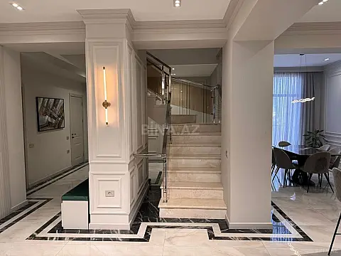 Kirayə verilir 5 otaqlı mənzil 230 m²