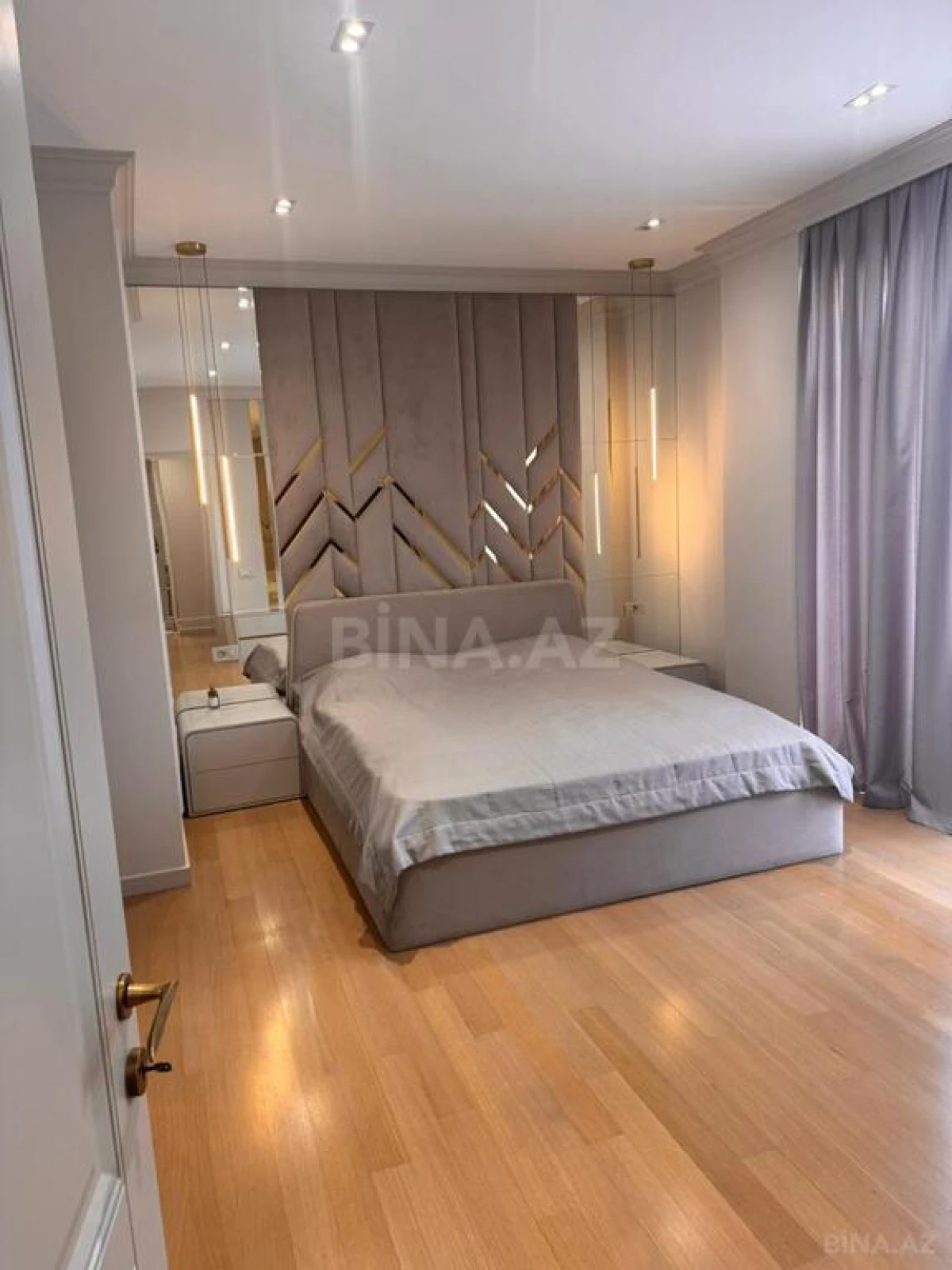 Kirayə verilir 5 otaqlı mənzil 230 m²