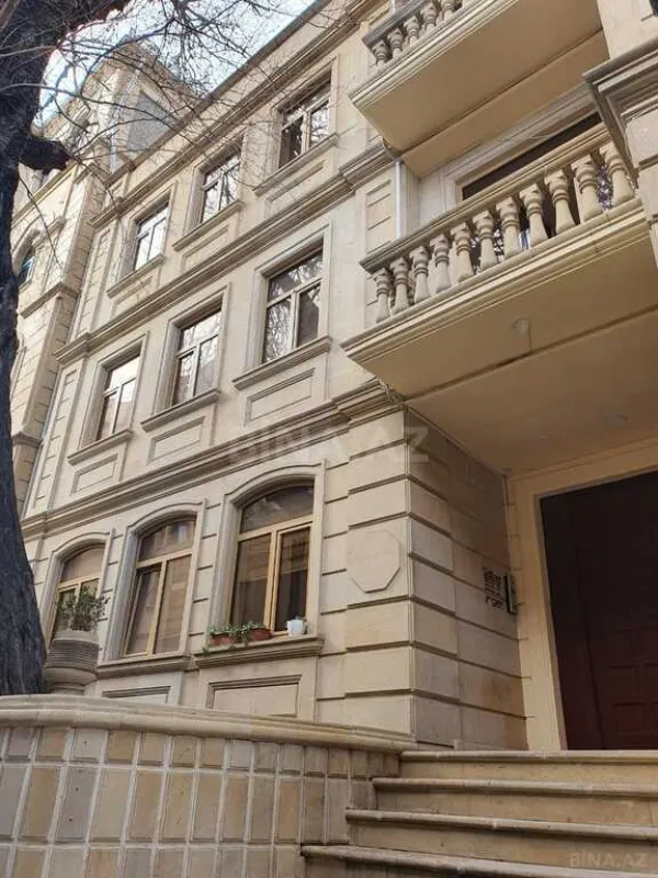 Kirayə verilir 4 otaqlı ofis 125 m²