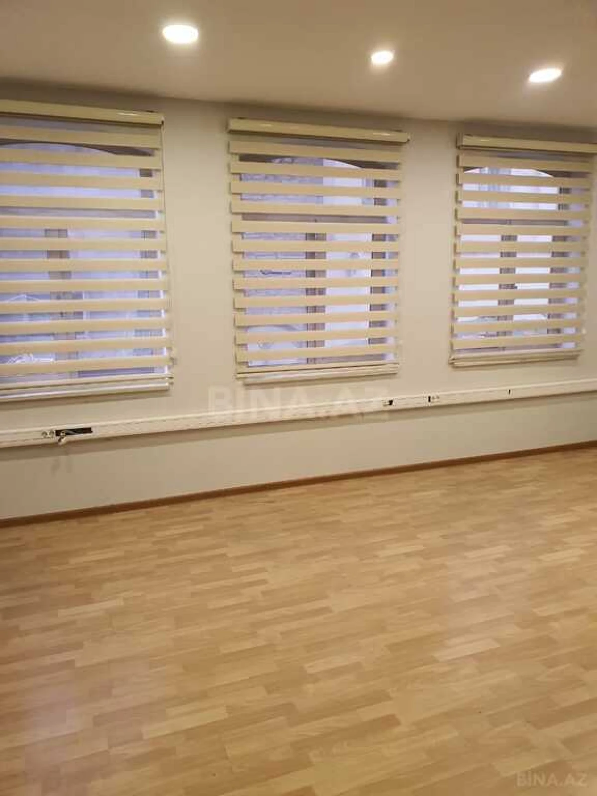 Kirayə verilir 4 otaqlı ofis 125 m²