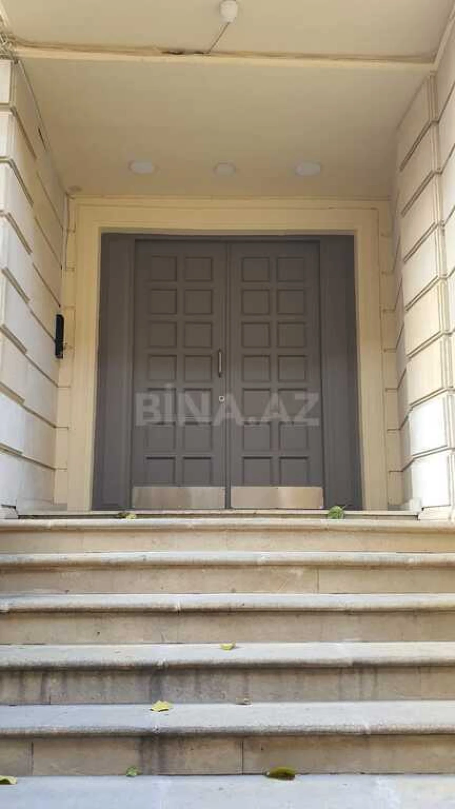 Kirayə verilir 4 otaqlı ofis 125 m²