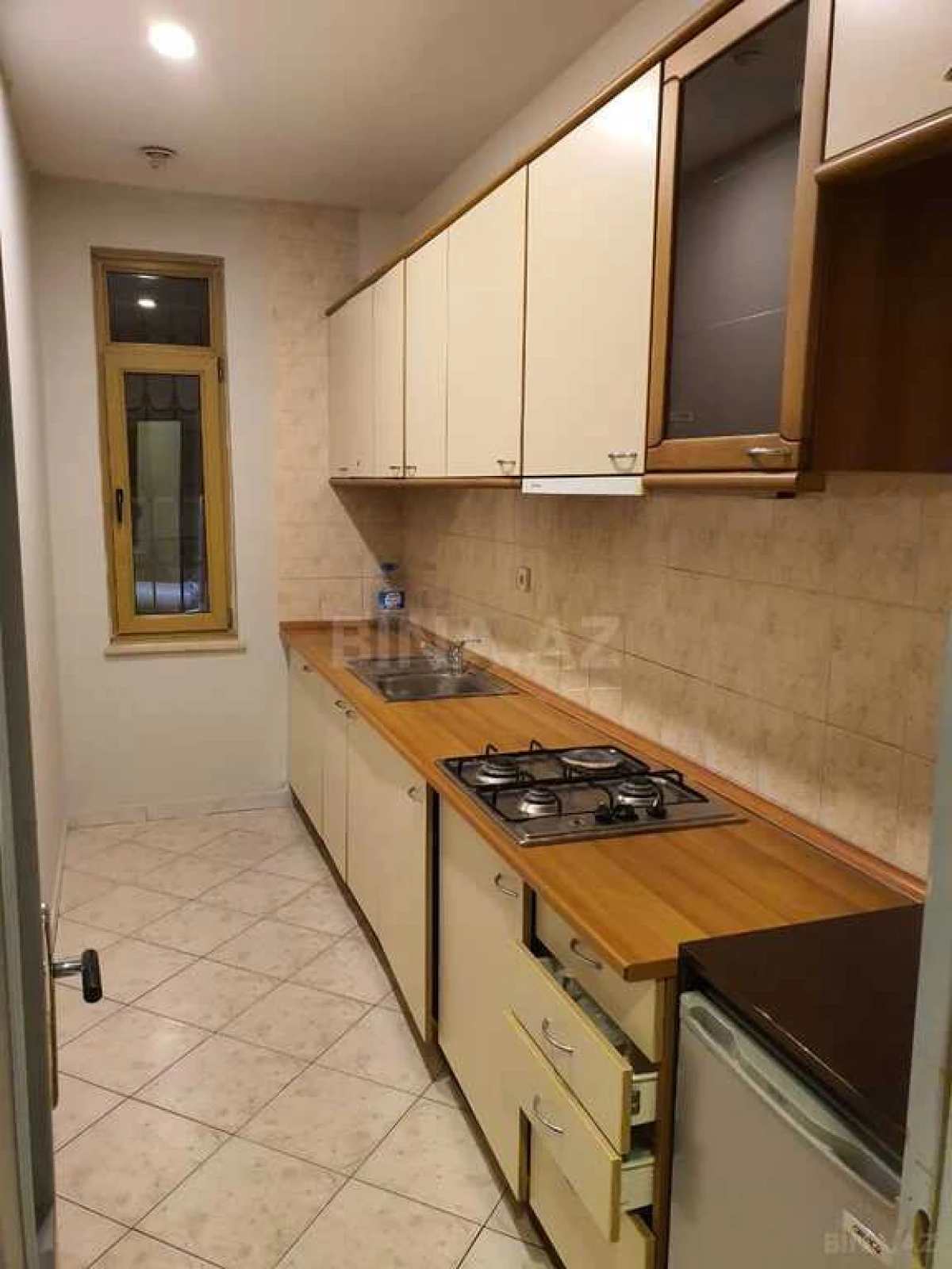 Kirayə verilir 4 otaqlı ofis 125 m²