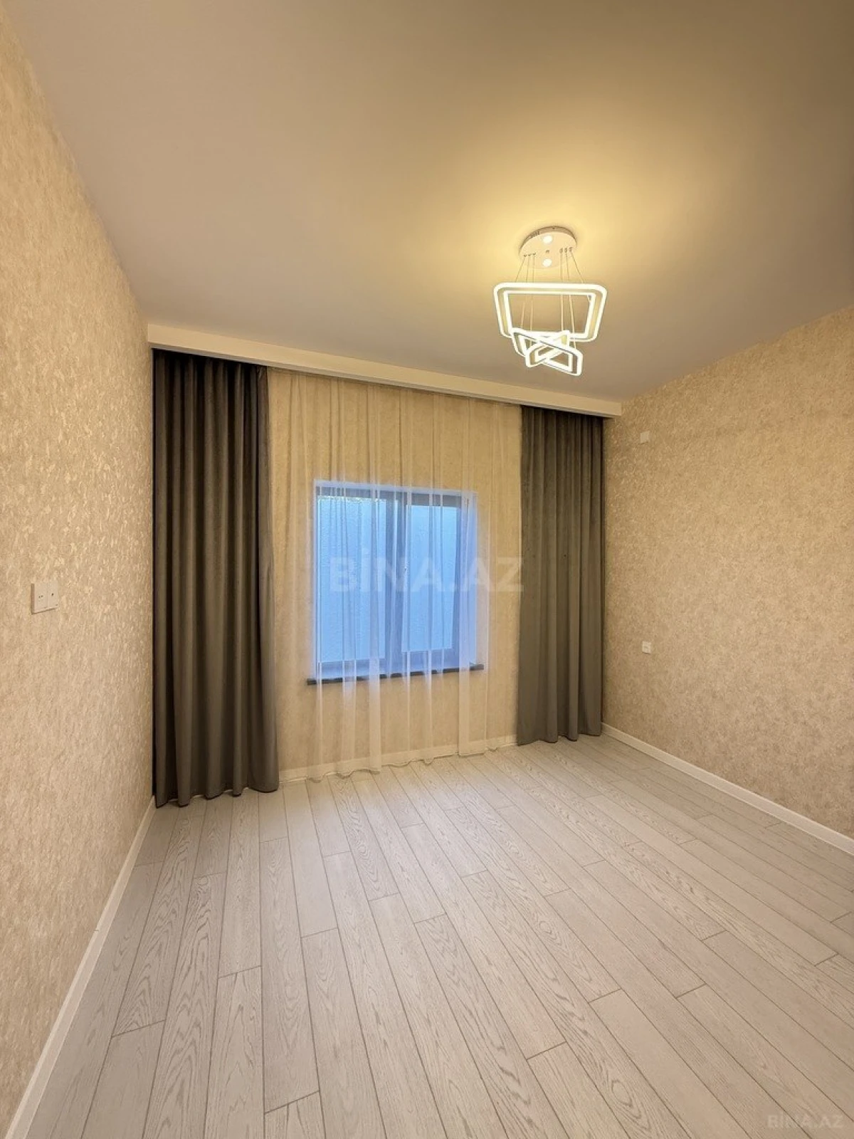 Satılır 4 otaqlı həyət evi 130 m²