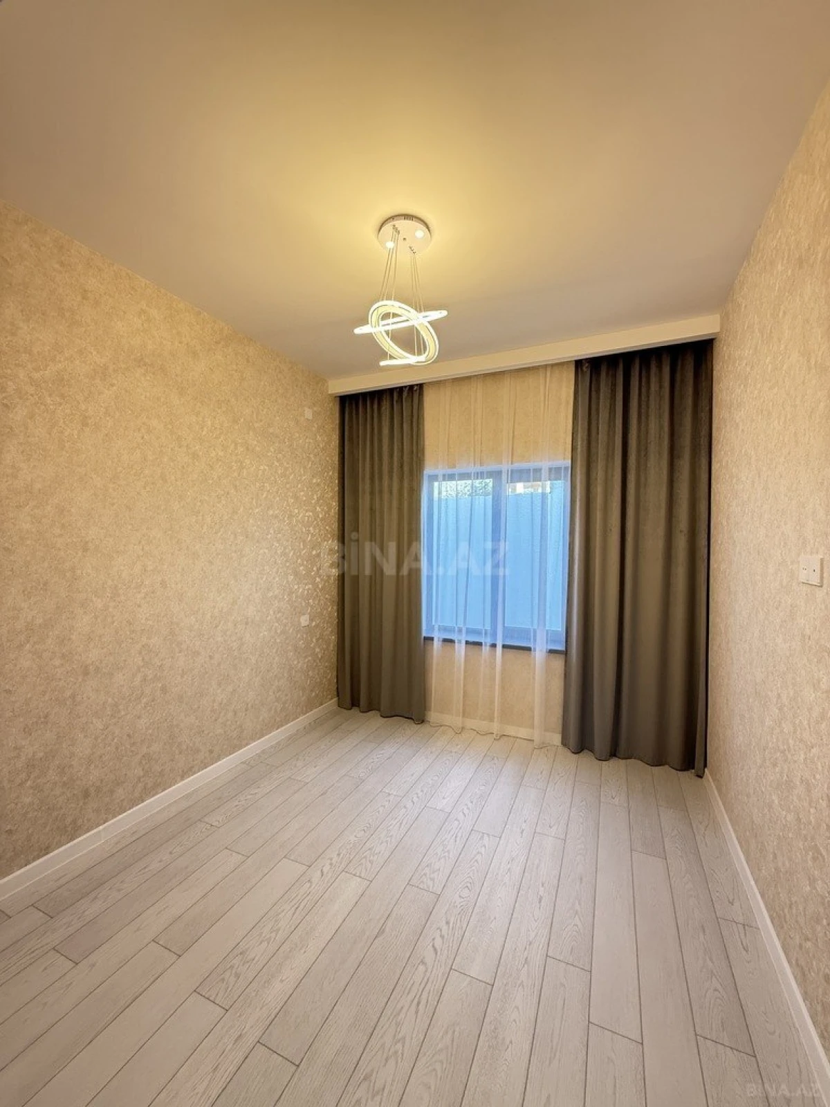 Satılır 4 otaqlı həyət evi 130 m²