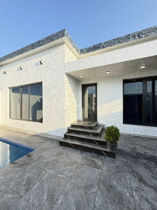 Satılır 4 otaqlı həyət evi 130 m²