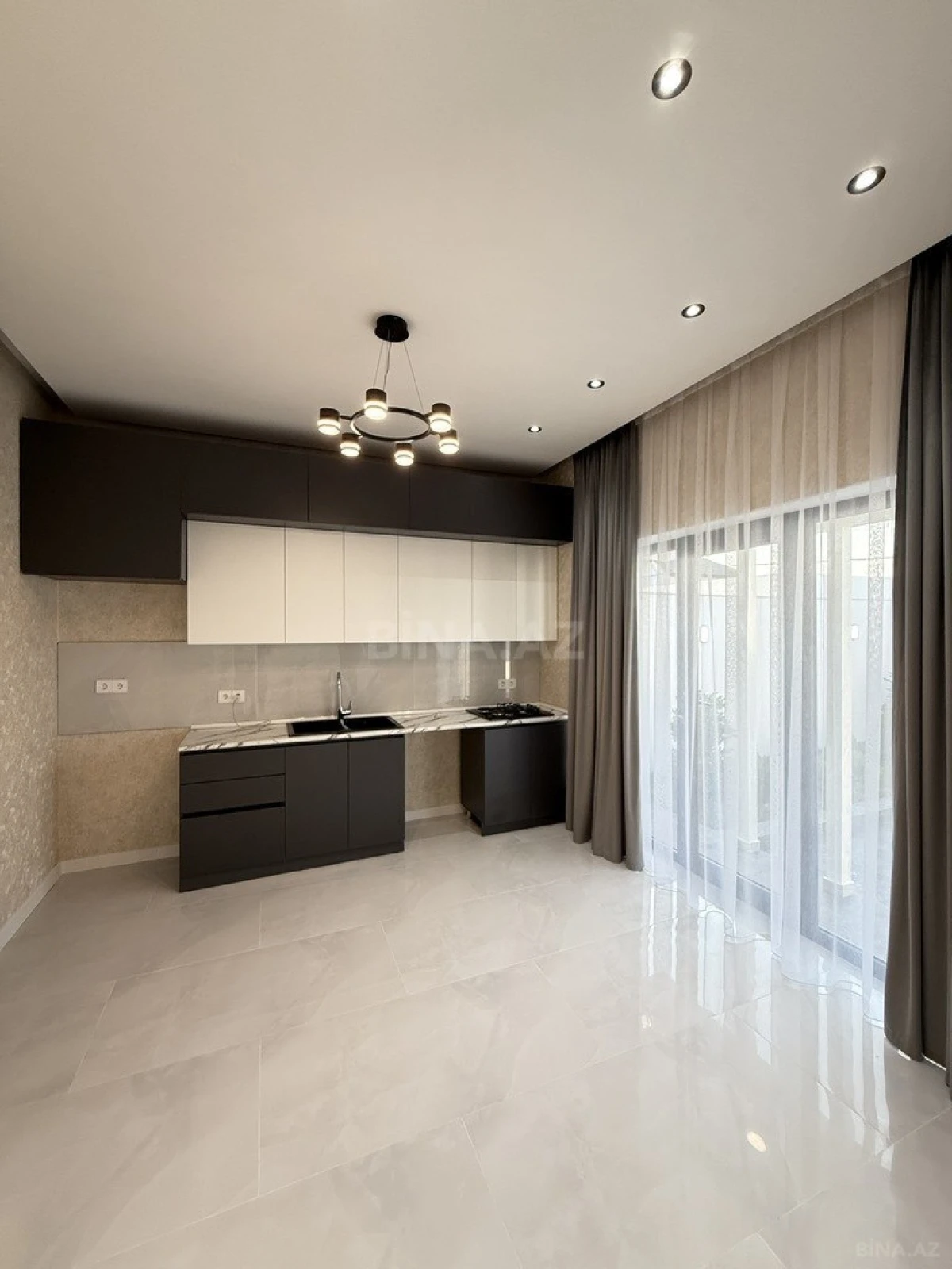 Satılır 4 otaqlı həyət evi 130 m²