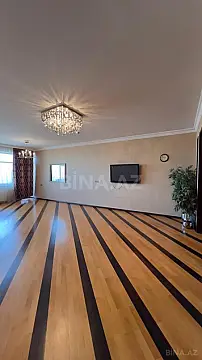 Satılır 4 otaqlı mənzil 183 m²