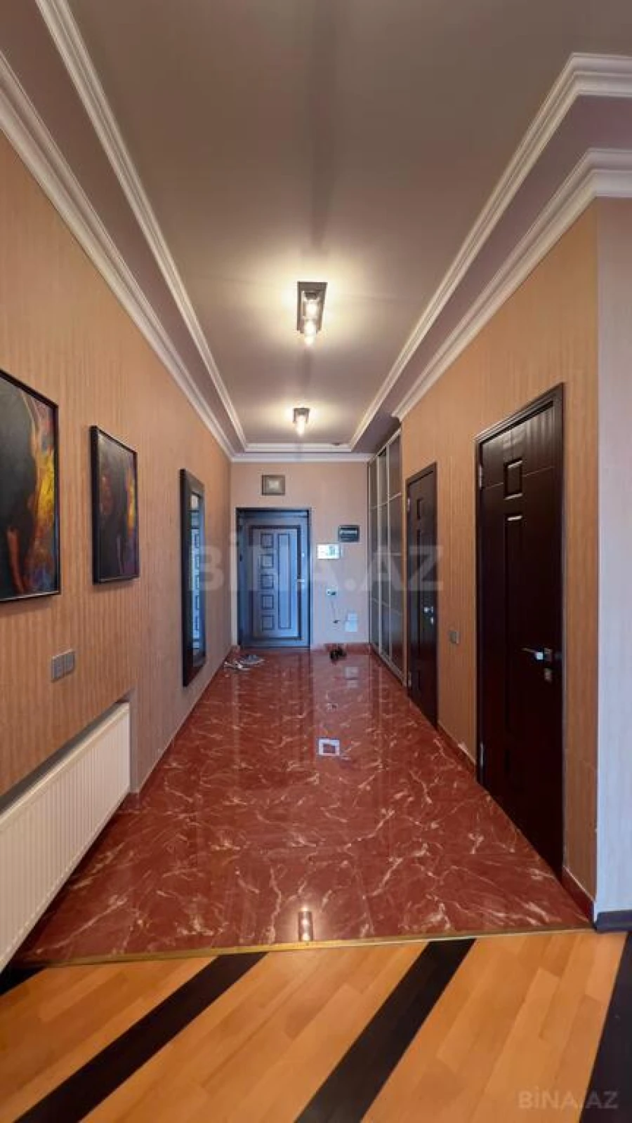 Satılır 4 otaqlı mənzil 183 m²