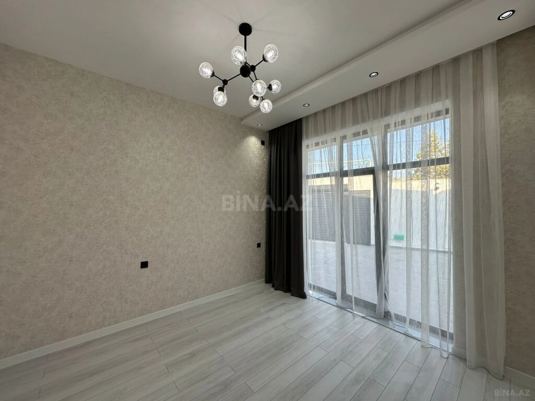 Satılır 4 otaqlı həyət evi 140 m²